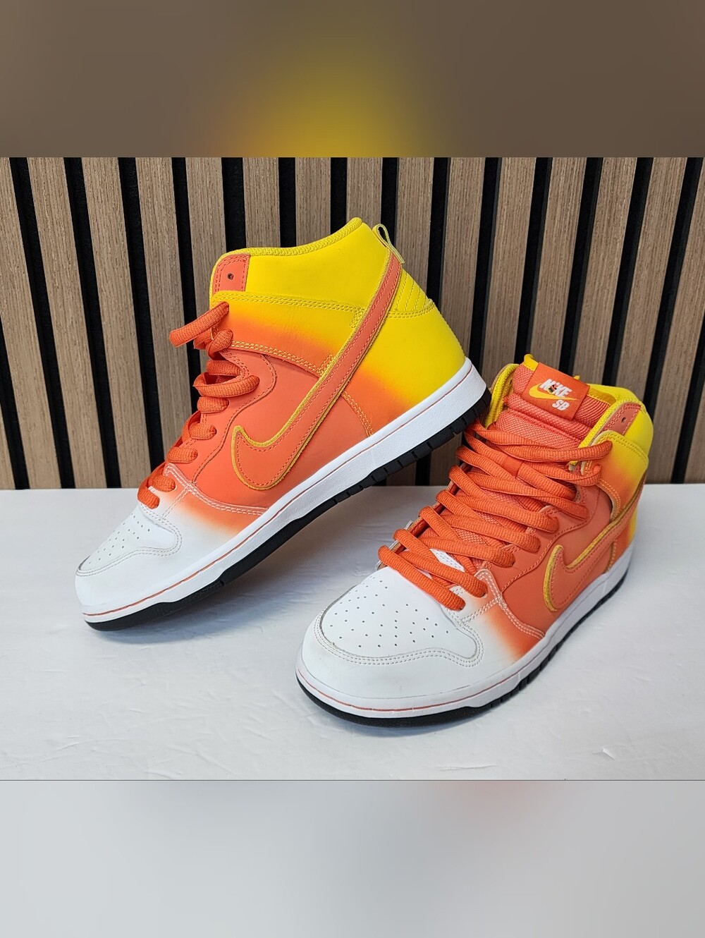 Men’s Nike SB Dunk High Candy Corn Sweet Tooth FN5107-700 Size 10.5